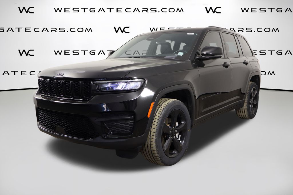 2022 Jeep Grand Cherokee Altitude's photo