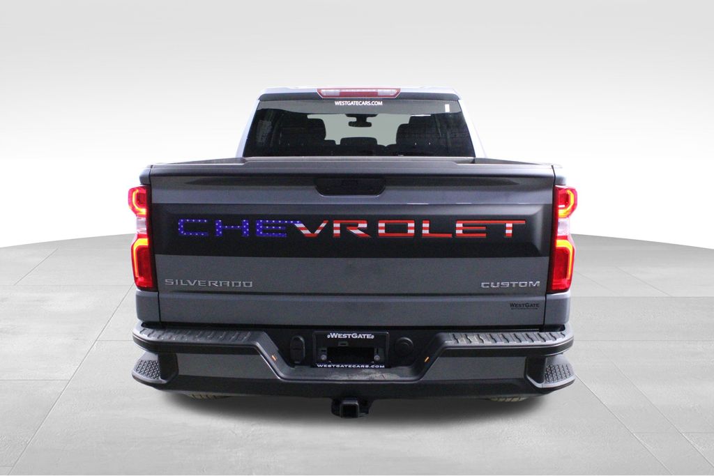 2022 Chevrolet Silverado 1500 Custom photo 2