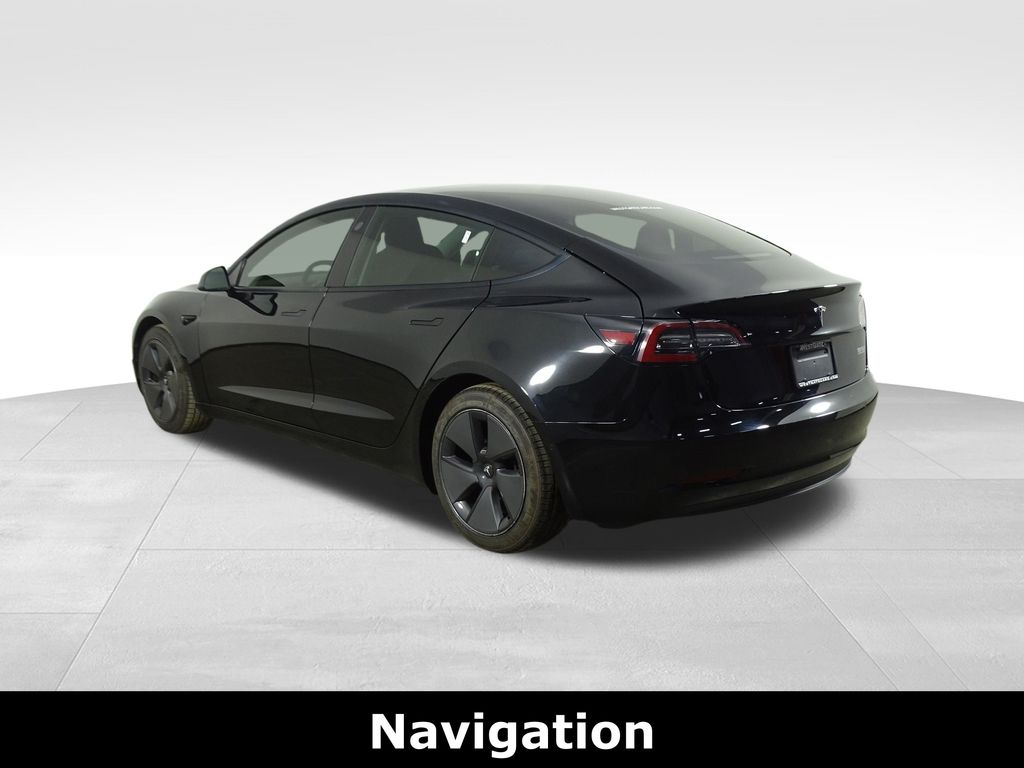 2021 Tesla Model 3 Standard Range Plus photo 3