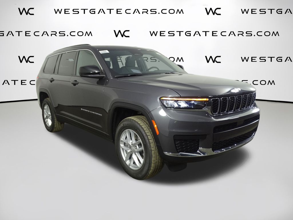 2025 Jeep Grand Cherokee L Laredo's photo