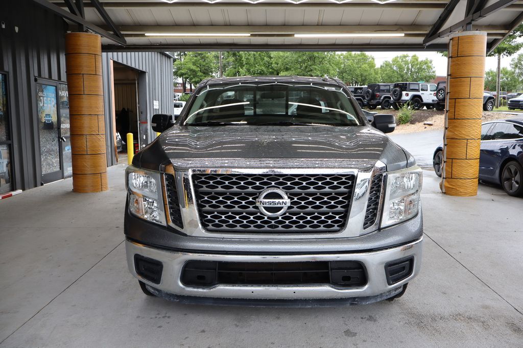 Used 2017 Nissan Titan SV with VIN 1N6AA1R78HN520868 for sale in Raleigh, NC