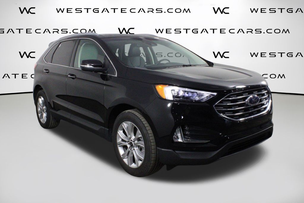 2024 Ford Edge Titanium's photo