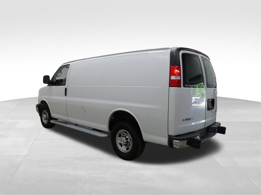 2023 Chevrolet Express 2500 Work Cargo Van photo 3
