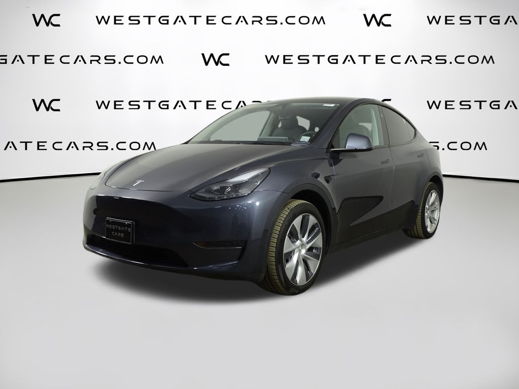 2023 Tesla Model Y Long Range's photo