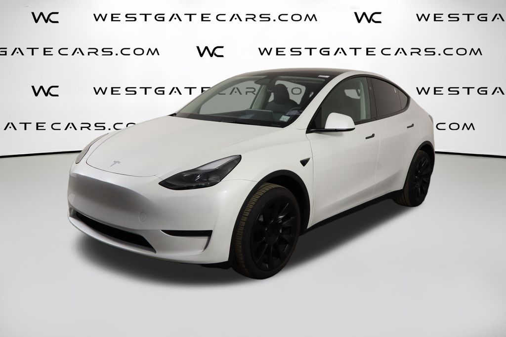 2024 Tesla Model Y Long Range's photo