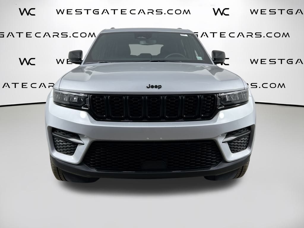 Used 2023 Jeep Grand Cherokee Altitude SUV