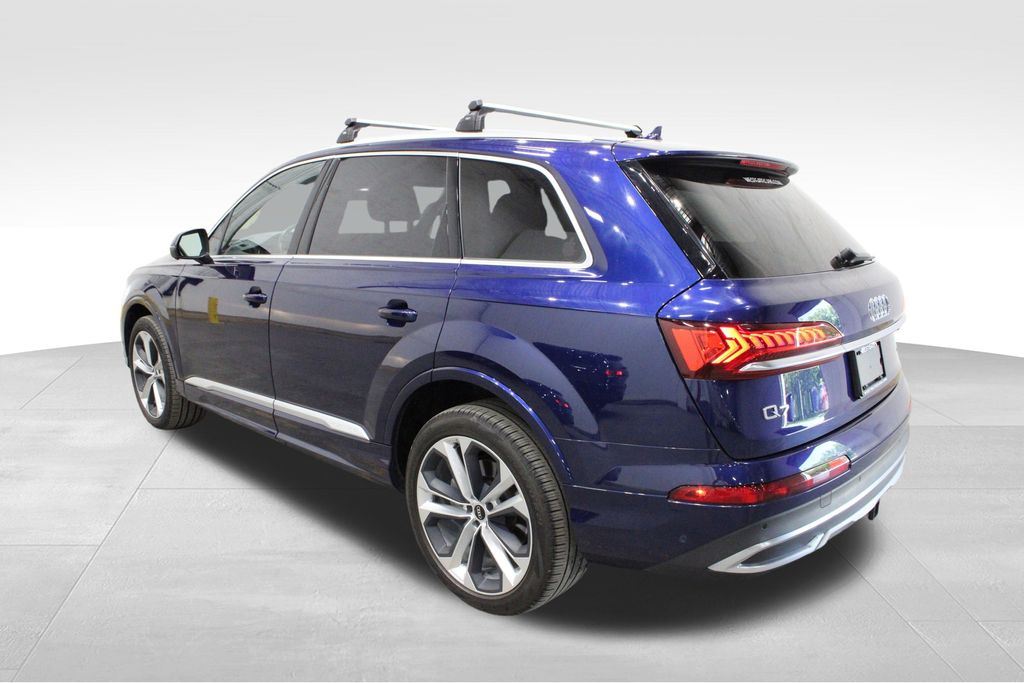2021 Audi Q7 55 Prestige photo 3