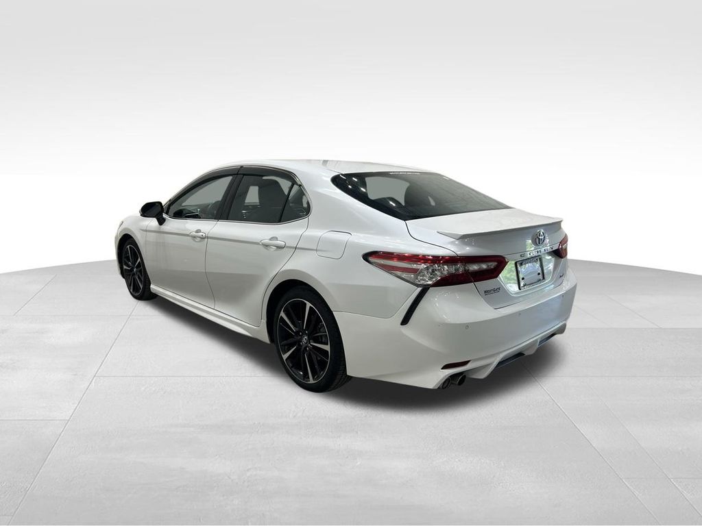 2018 Toyota Camry XSE photo 3