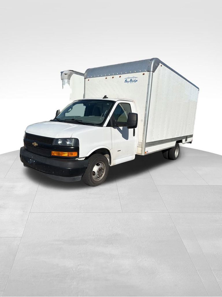 2020 Chevrolet Express Cutaway Work Van photo 2