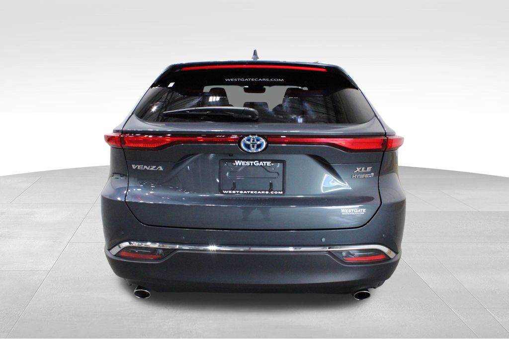 2021 Toyota Venza LE photo 4