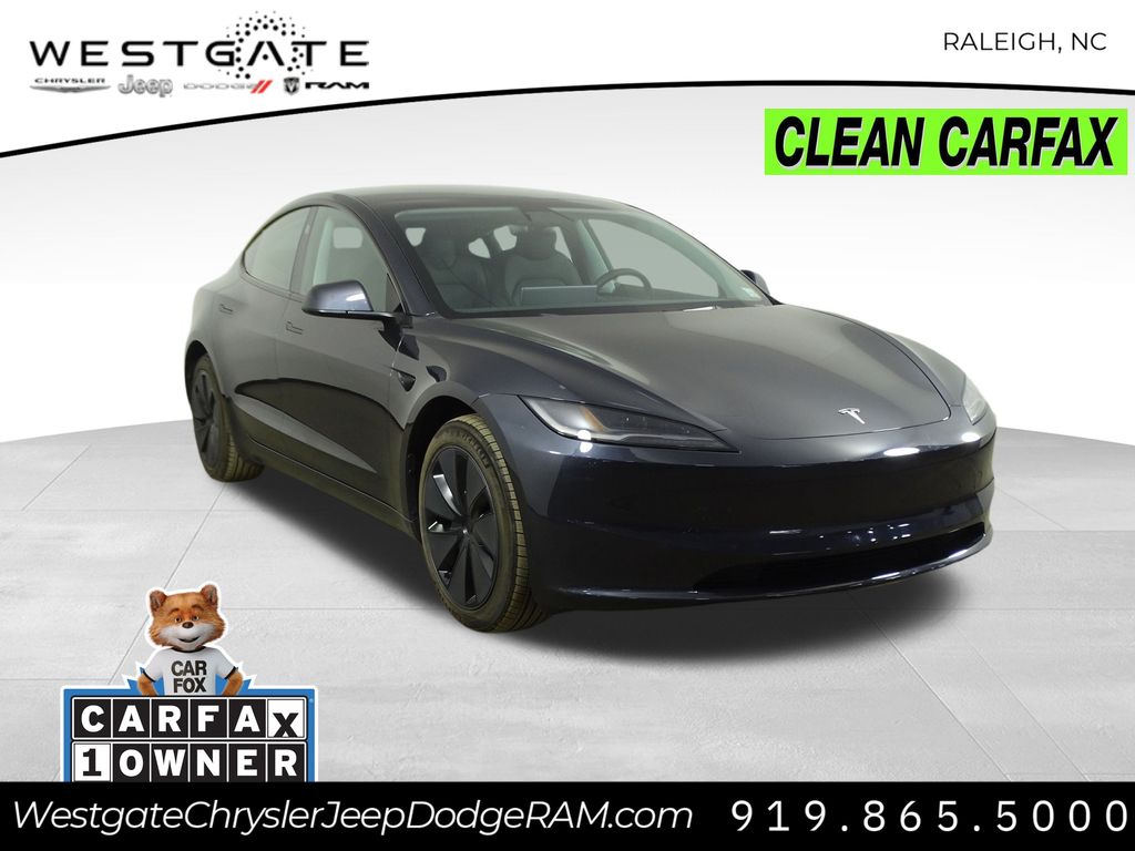 2025 Tesla Model 3 Performance's photo