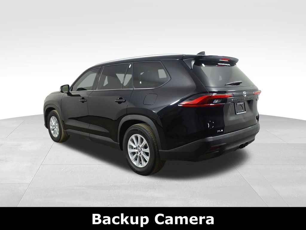 2024 Toyota Grand Highlander XLE photo 3