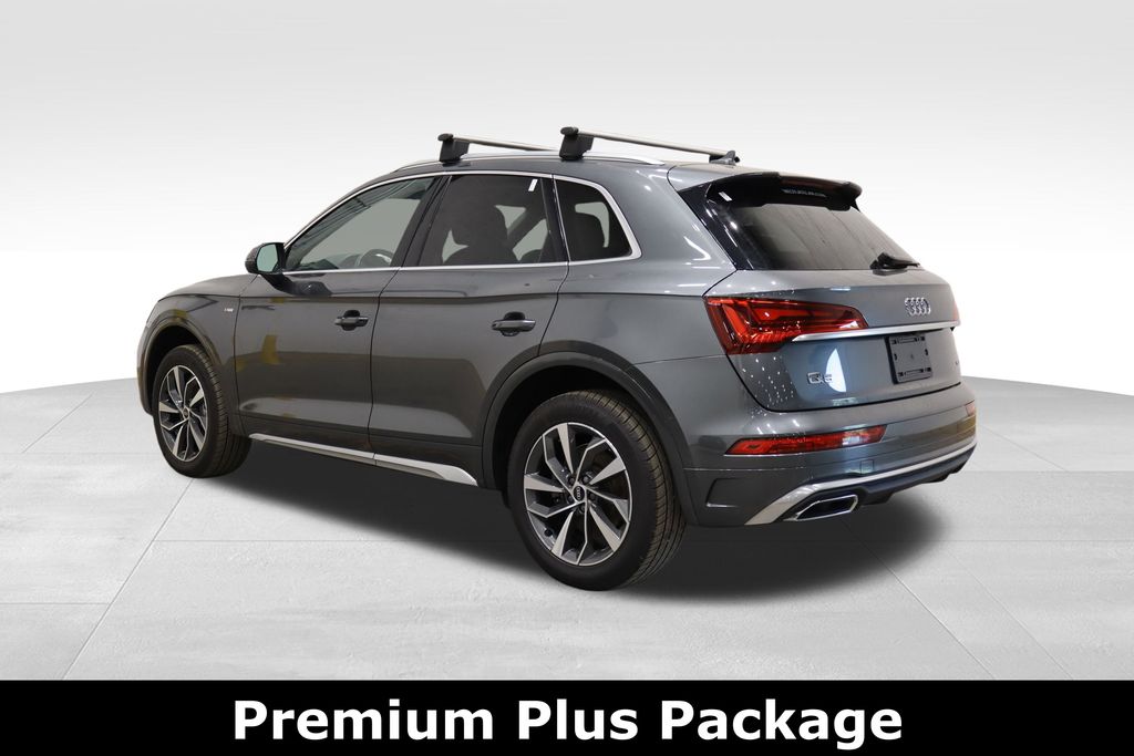 2022 Audi Q5 45 S line Premium photo 2