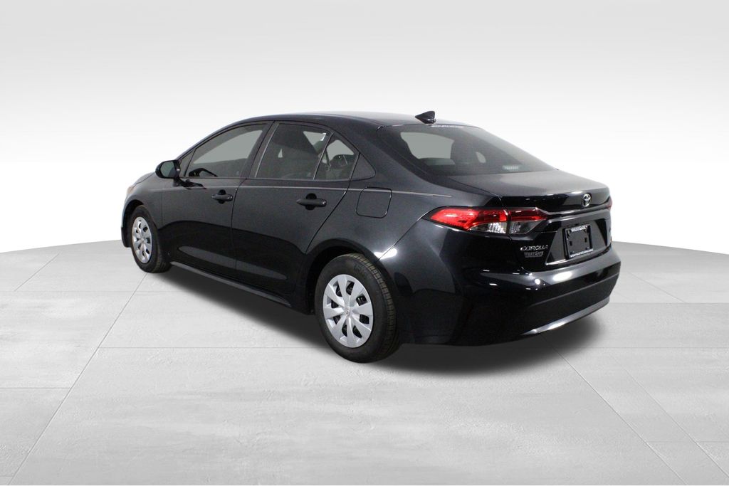 2021 Toyota Corolla L photo 3