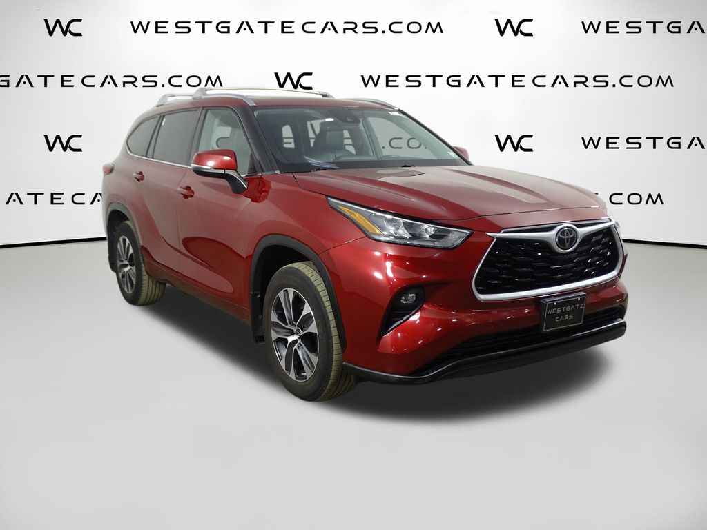 2020 Toyota Highlander XLE's photo