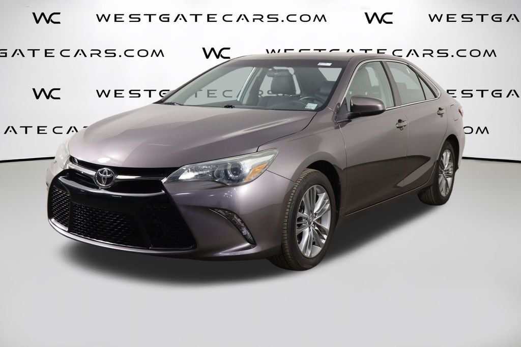 Used 2015 Toyota Camry SE Sedan