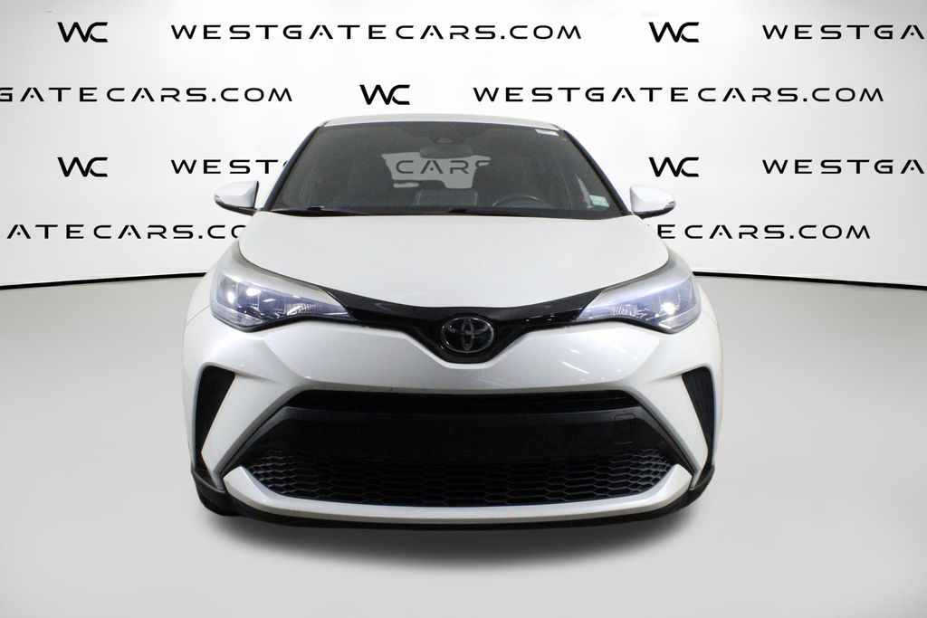2021 Toyota C-HR XLE photo 2