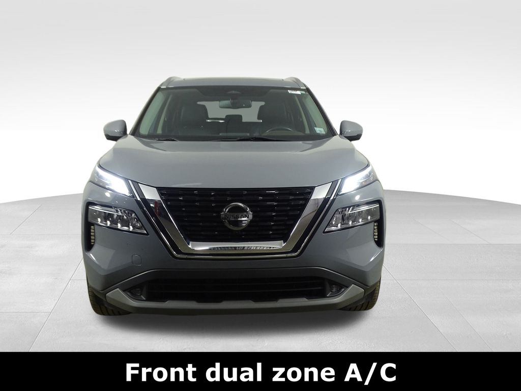 2021 Nissan Rogue SL photo 2