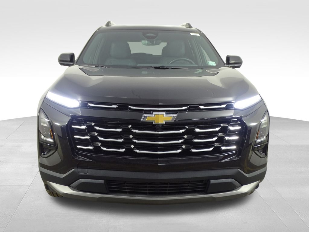 2025 Chevrolet Equinox LT photo 2
