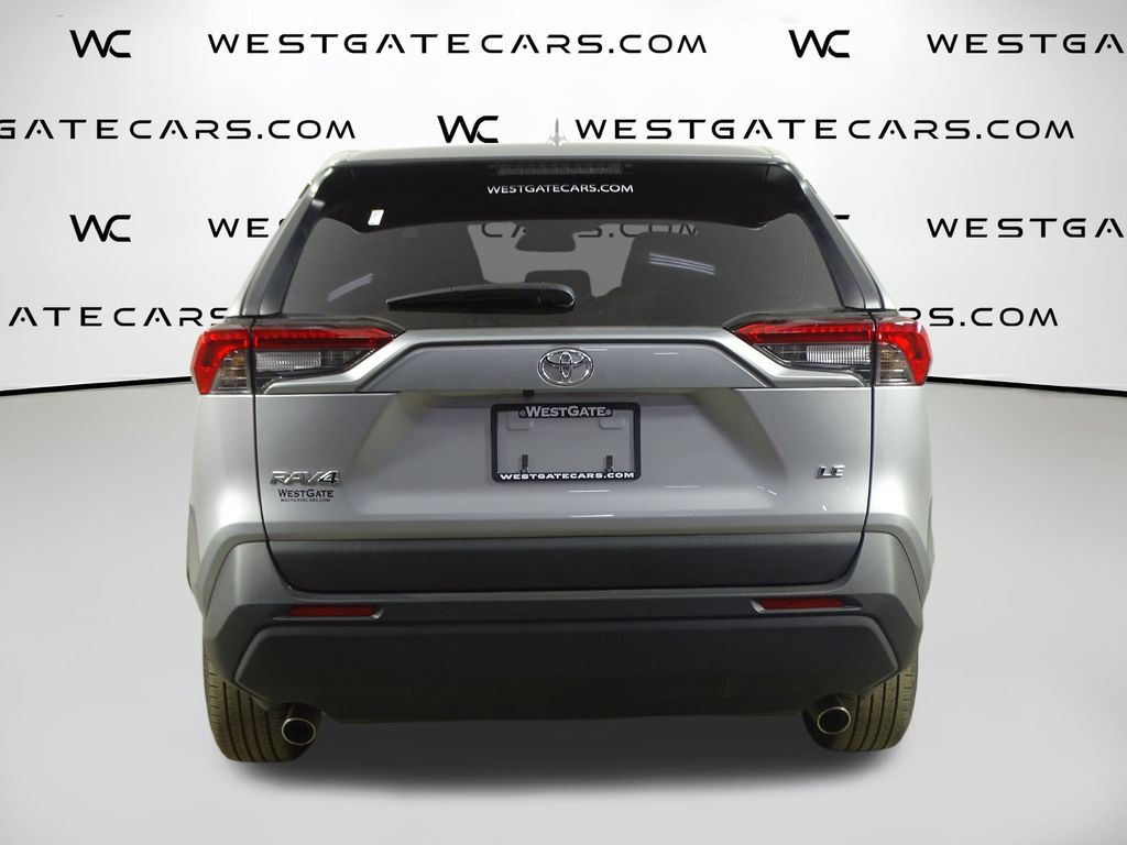 2024 Toyota RAV4 LE photo 4