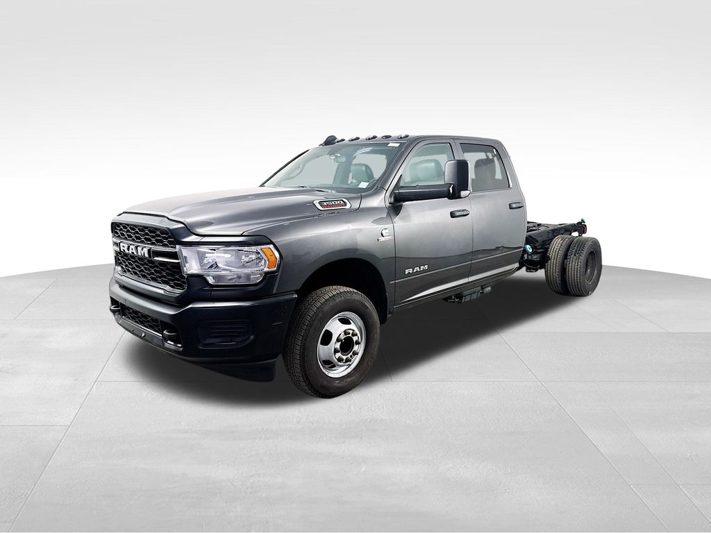 2022 Ram 3500 Tradesman photo 3