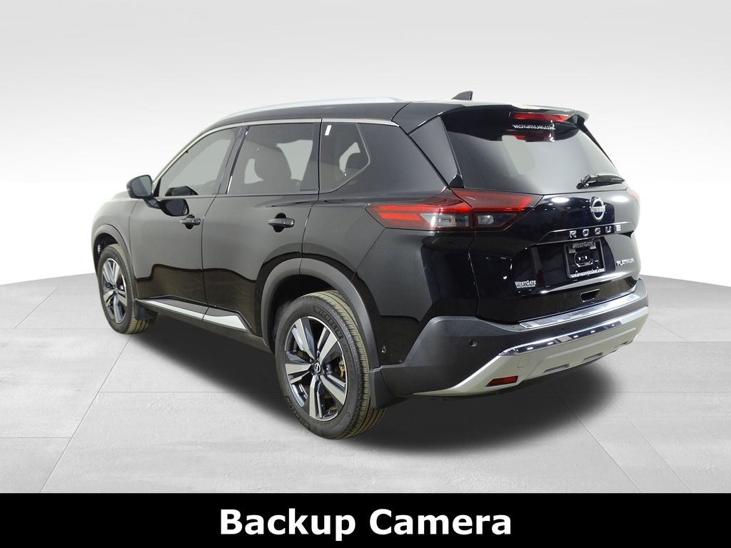 2023 Nissan Rogue Platinum photo 3