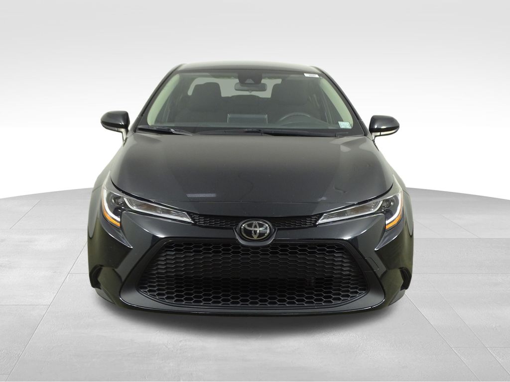 2021 Toyota Corolla LE photo 2