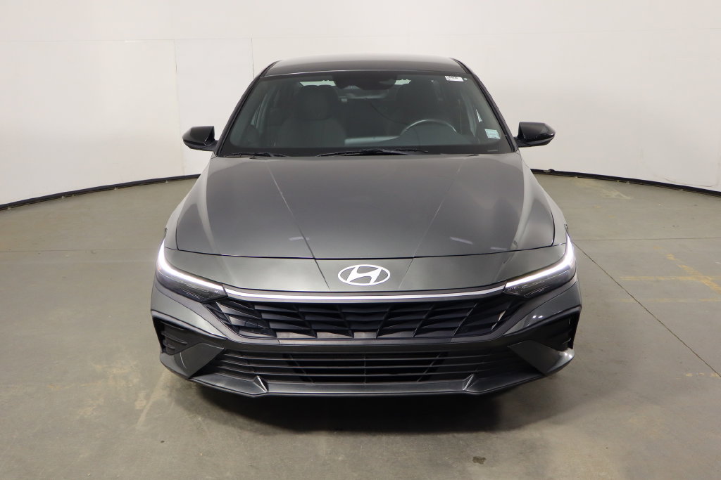 Used 2025 Hyundai Elantra SEL Sport Sedan