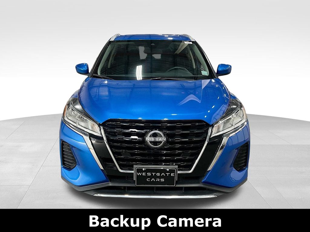 2024 Nissan Kicks SV photo 2