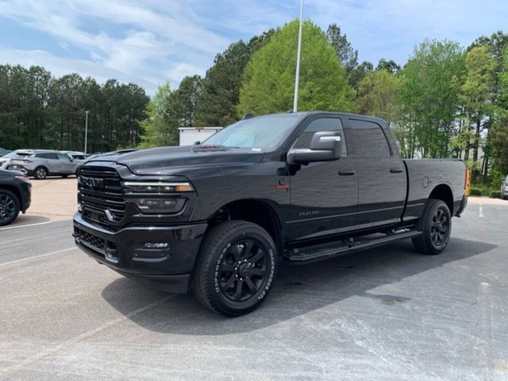 New 2025 Ram 2500 LARAMIE CREW CAB 4X4 6'4 BOX Pickup