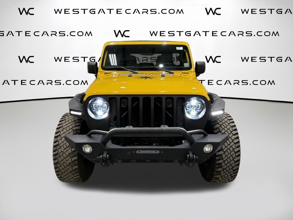 2019 Jeep Wrangler Unlimited Sahara photo 2