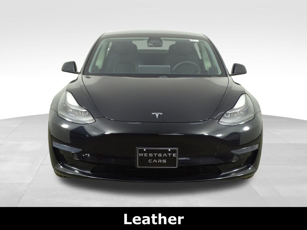 2021 Tesla Model 3 Standard Range Plus photo 2