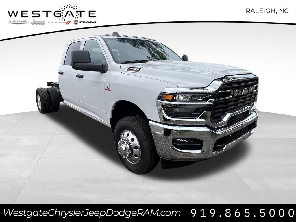 New 2025 Ram 3500 3500 TRADESMAN CREW CAB CHASSIS 4X4 60' CA Pickup