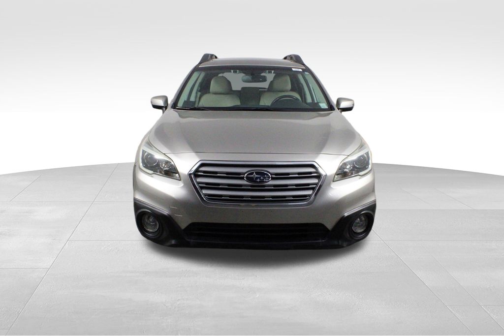 2016 Subaru Outback 2.5i photo 2