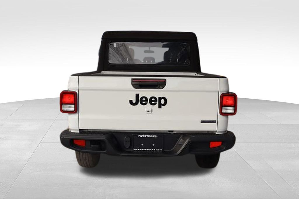 2020 Jeep Gladiator Sport photo 3