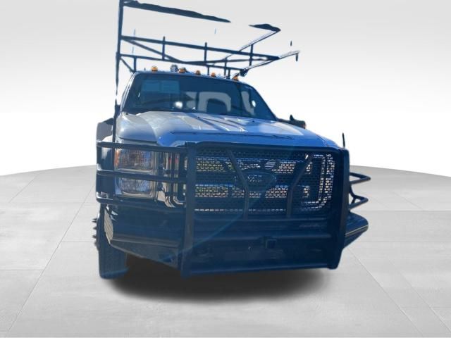 2016 Ford F-450 XLT photo 3