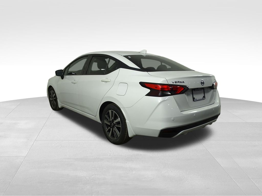 2022 Nissan Versa 1.6 SV photo 2
