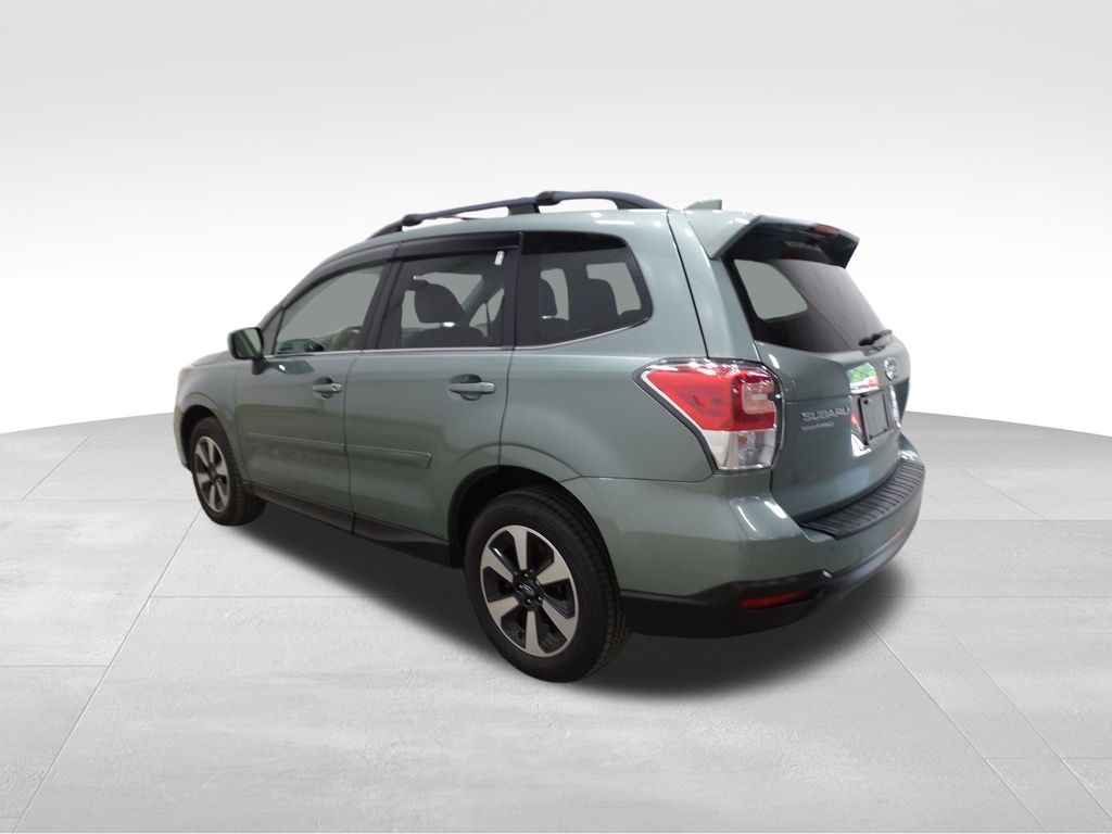 2018 Subaru Forester 2.5i Limited photo 3
