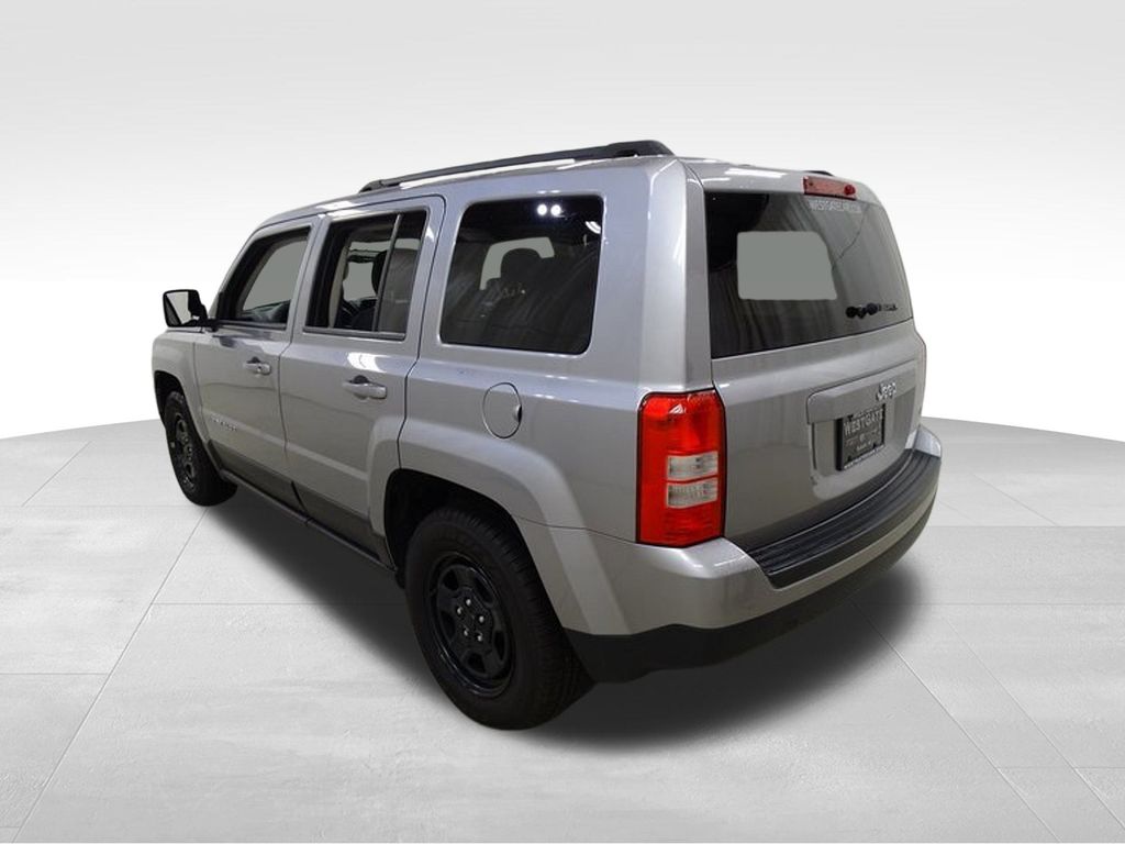 2016 Jeep Patriot Sport photo 3