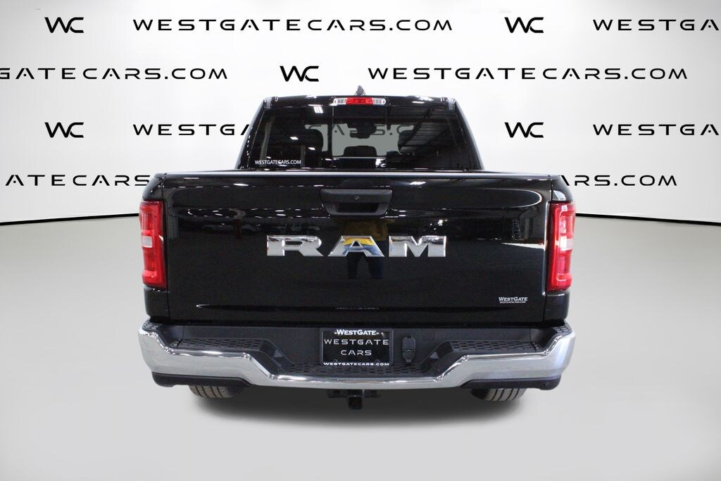 New 2025 Ram 1500 TRADESMAN CREW CAB 4X2 5'7 BOX Pickup