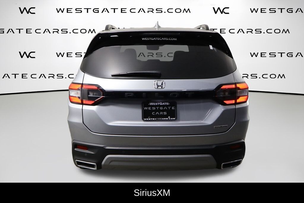 Used 2025 Honda Pilot Touring SUV