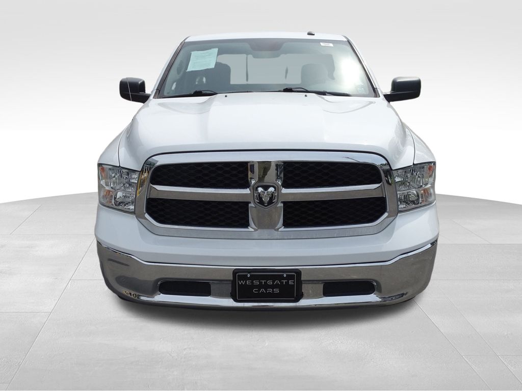 2019 Ram 1500 Classic SLT photo 3