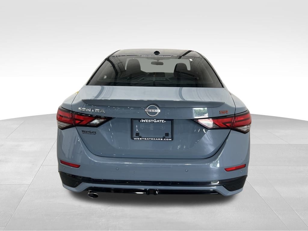 2024 Nissan Sentra SR photo 4