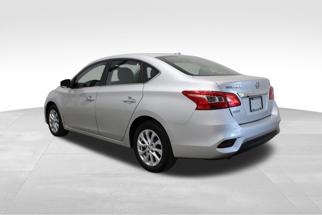 2019 Nissan Sentra SV photo 3