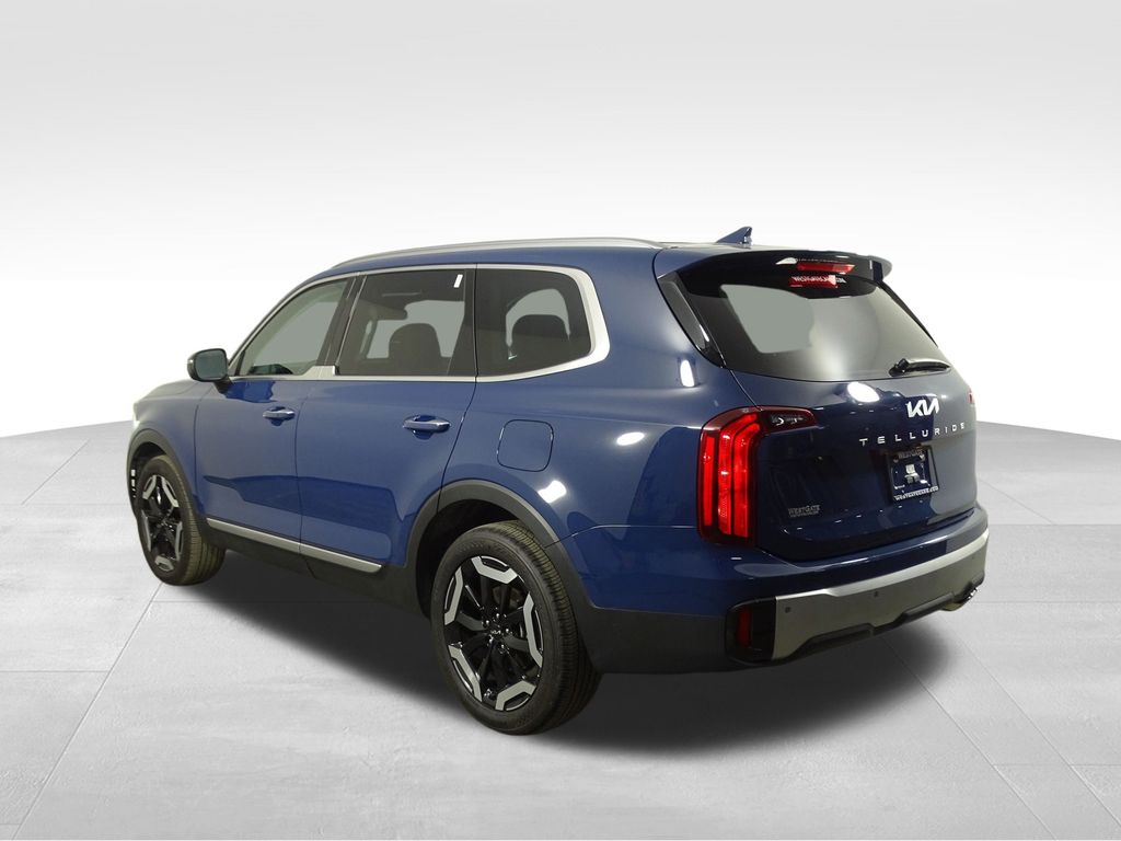 2024 Kia Telluride S photo 3