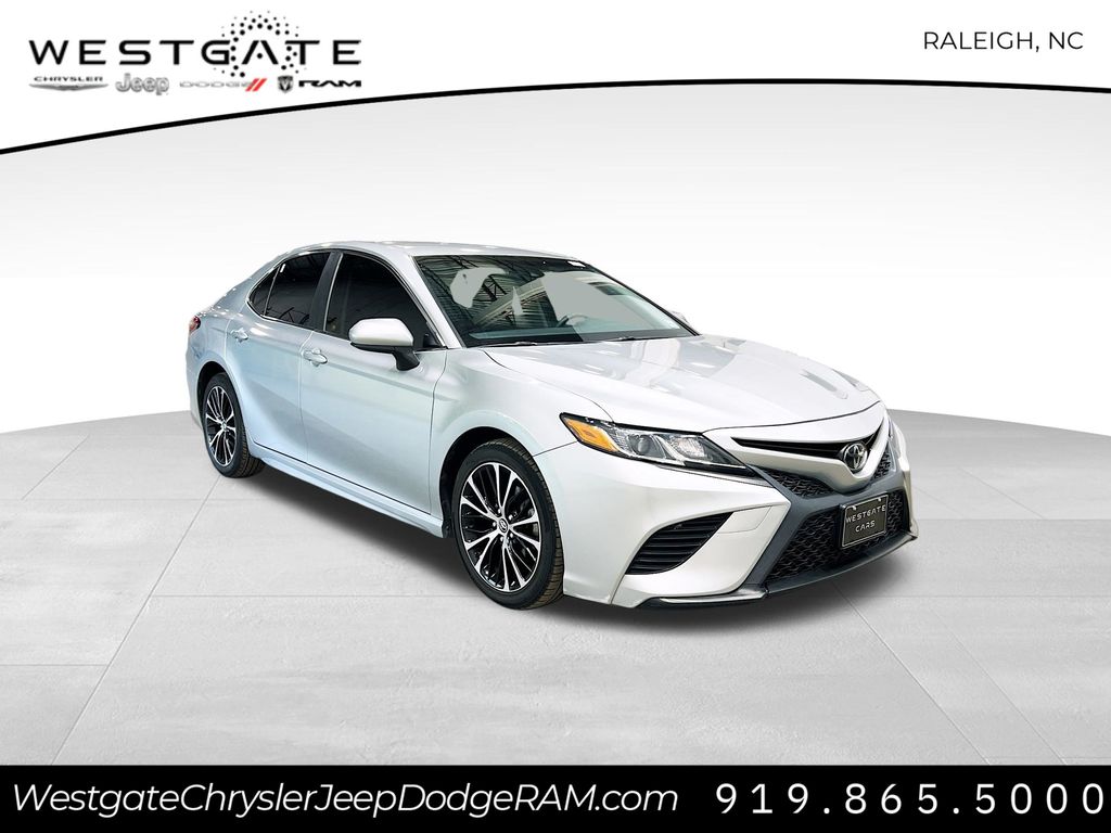 2018 Toyota Camry SE