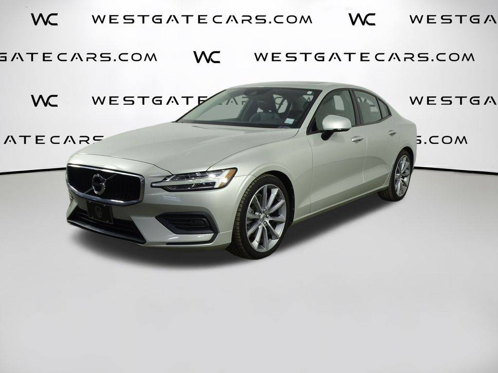 2019 Volvo S60 Momentum's photo