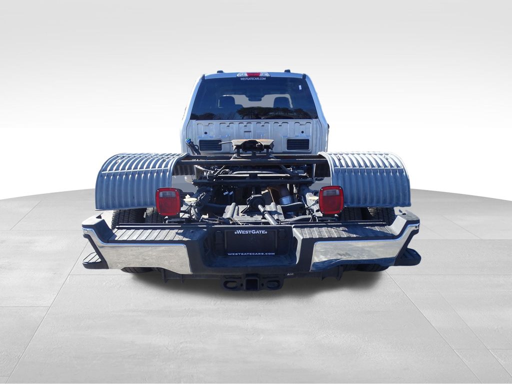 2024 Ford F-350 XLT photo 4
