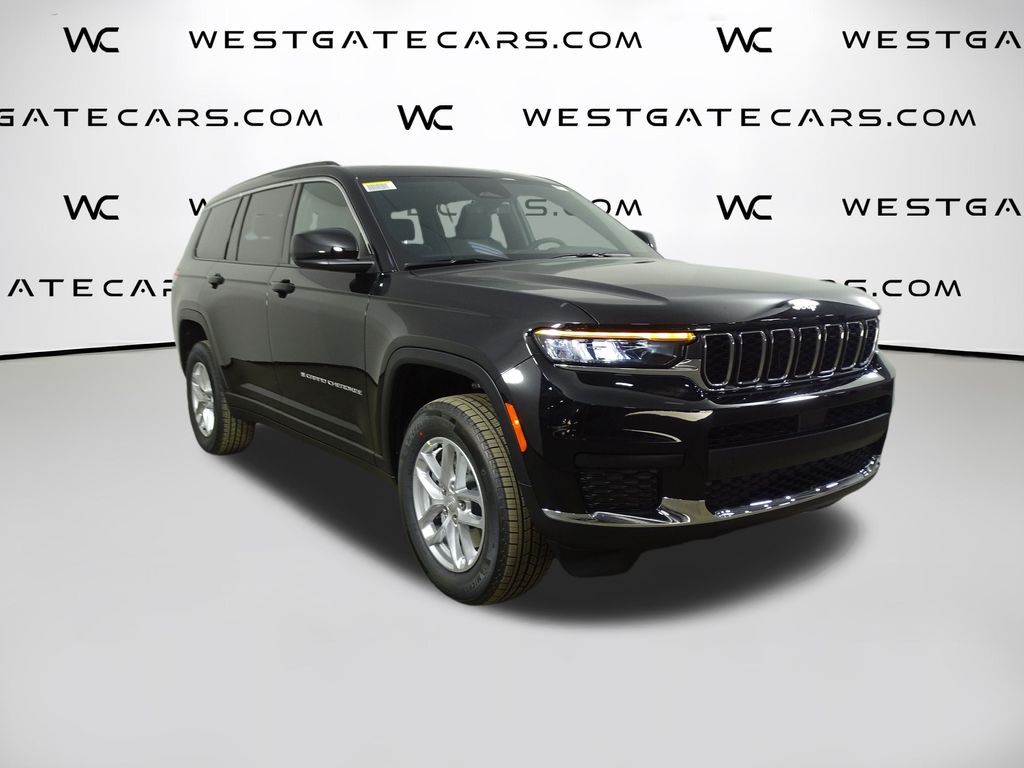 2025 Jeep Grand Cherokee L Laredo's photo