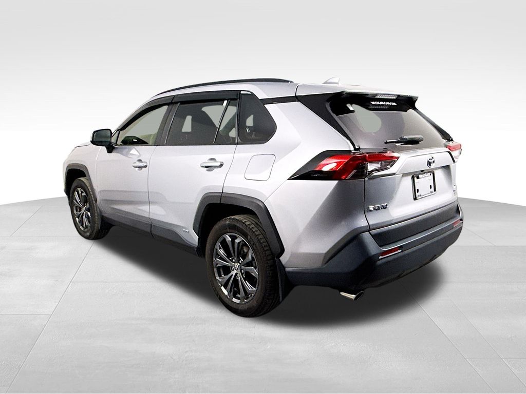 2023 Toyota RAV4 Hybrid XLE Premium photo 3